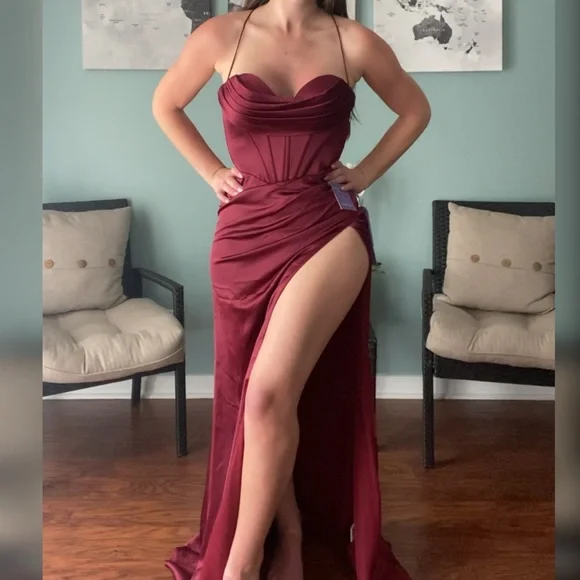 Burgundy red prom dress or formal dress - Picture 1 of 2